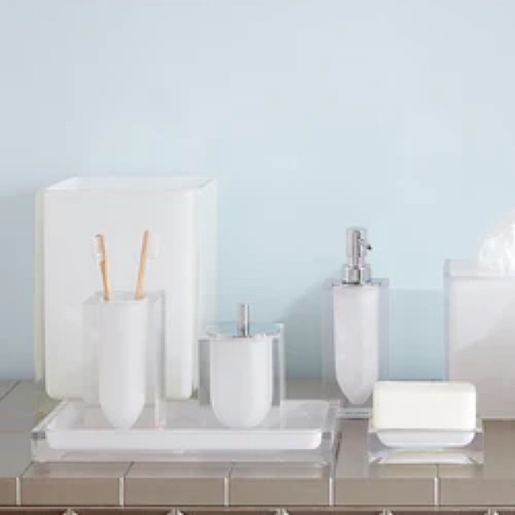 NWOT: Jonathan Adler Soap Dispenser ‘celadon’ - Picture 3 of 4